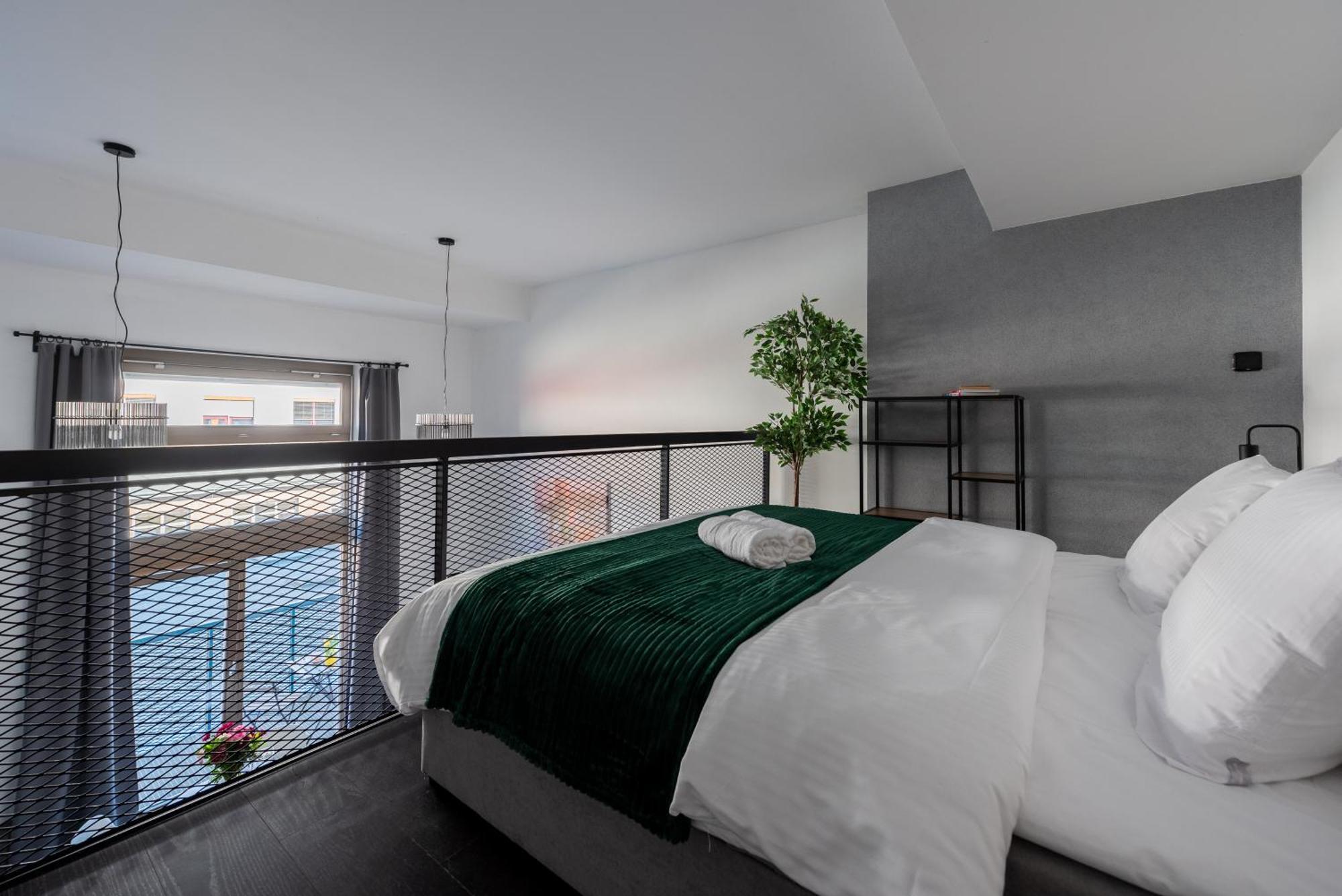 Loft Spacious In Lägenhet
