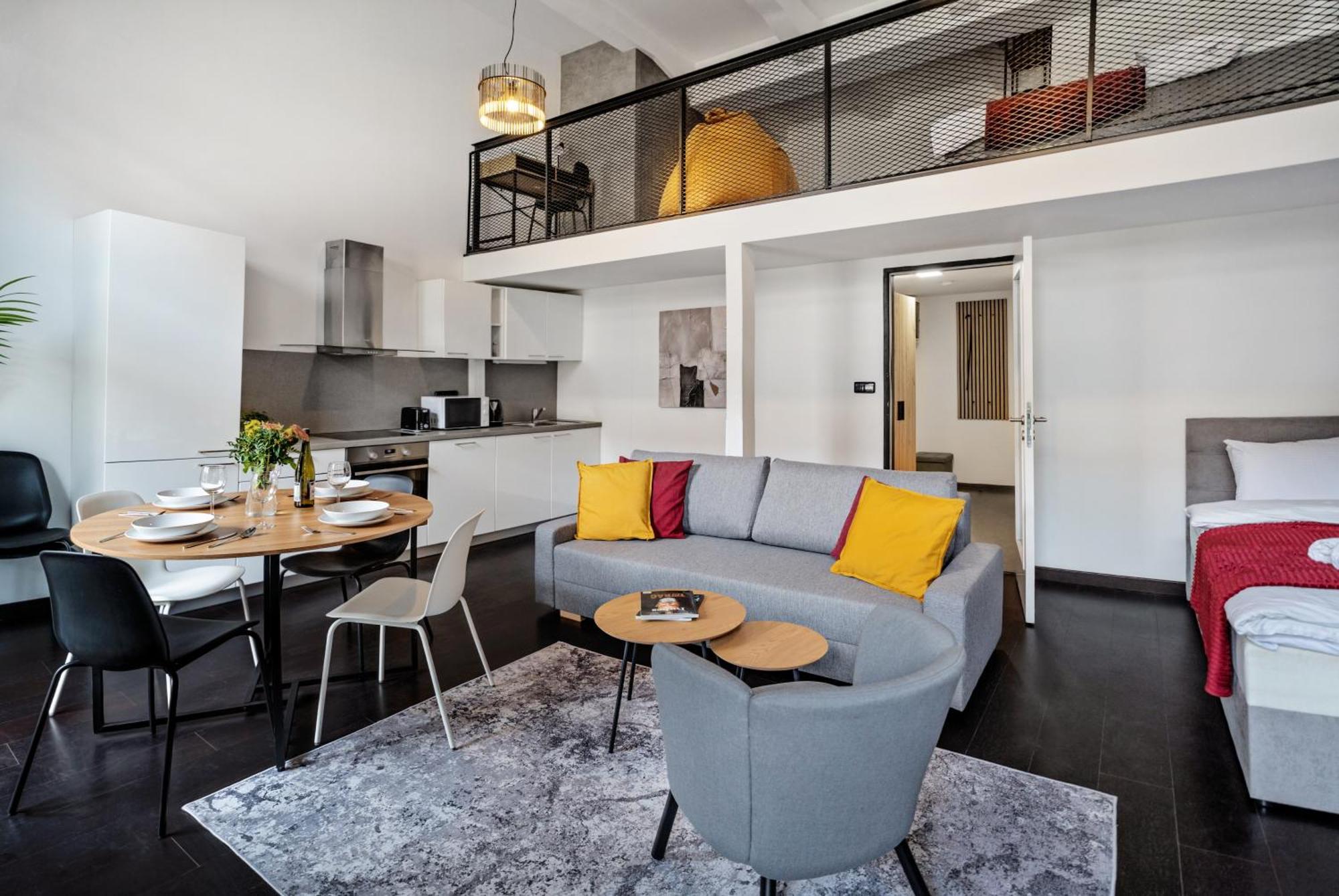 Lägenhet Loft Spacious In *
